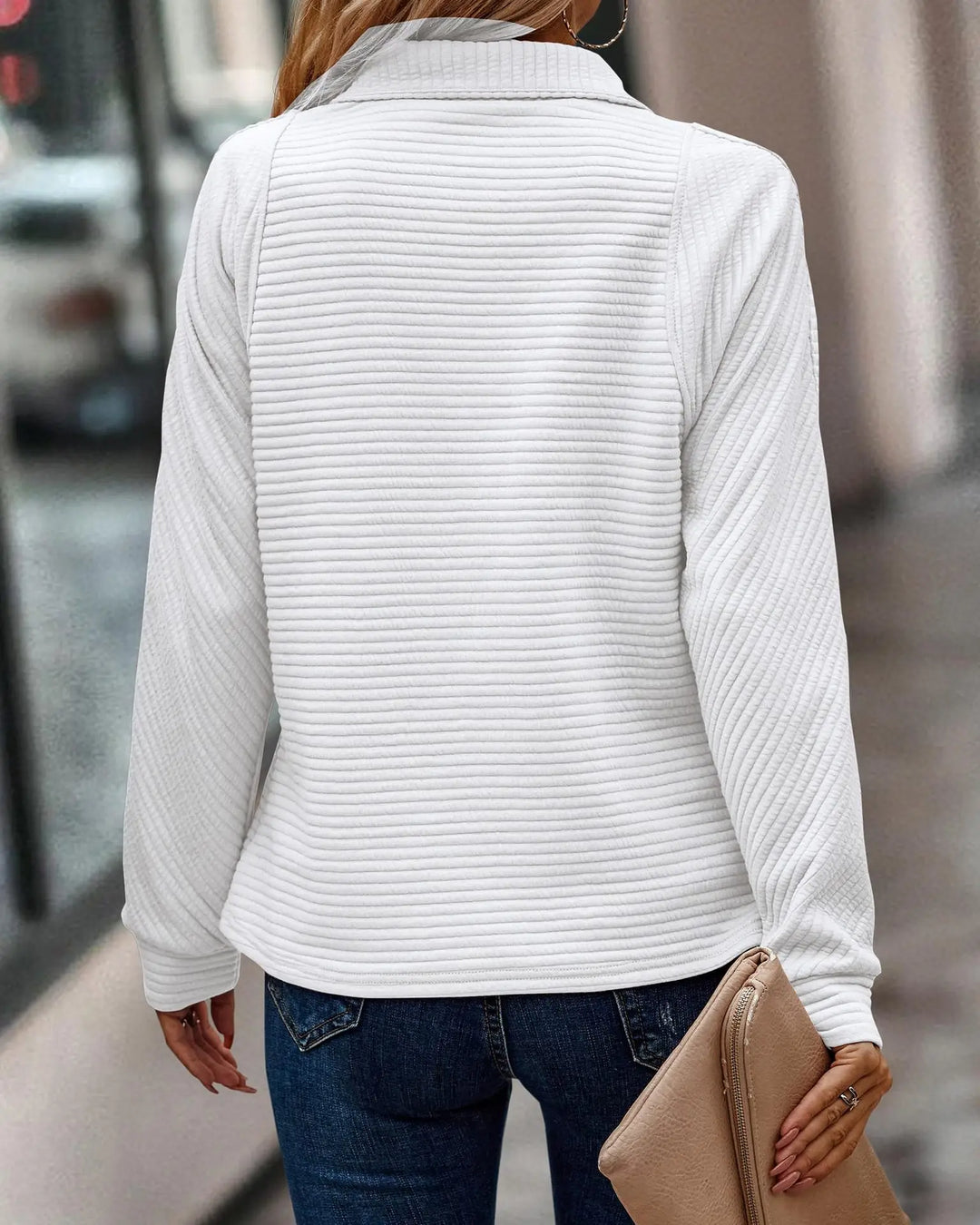 Mae | Elegant V-Neck Sweater